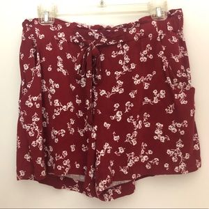 Maurices floral shorts, size medium, great condition! Deep red color, gorgeous!